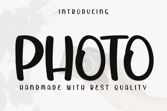 Discovering Photo: A Handwritten Font for Editorial Connection